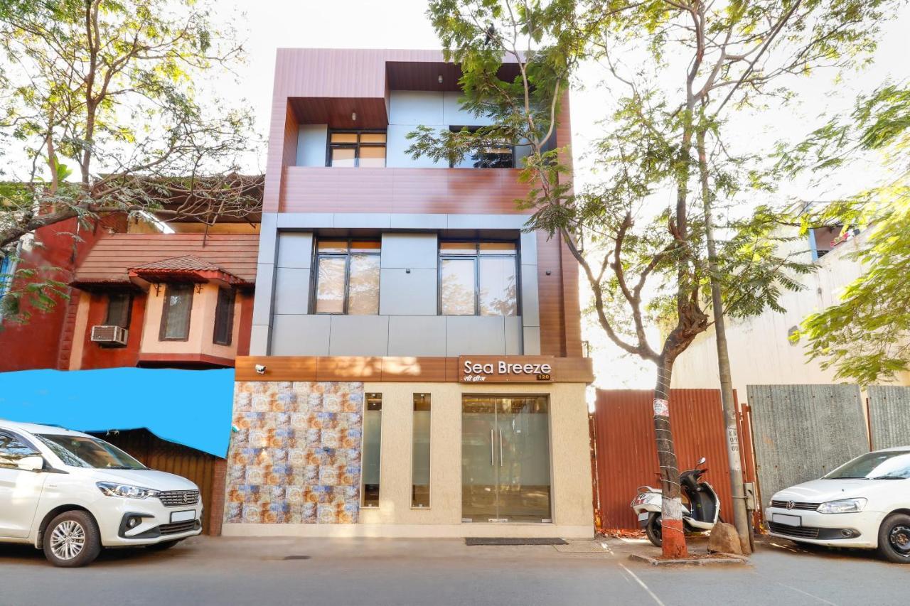 Oyo 70475 Hotel Sea Breeze Bombaim Exterior foto