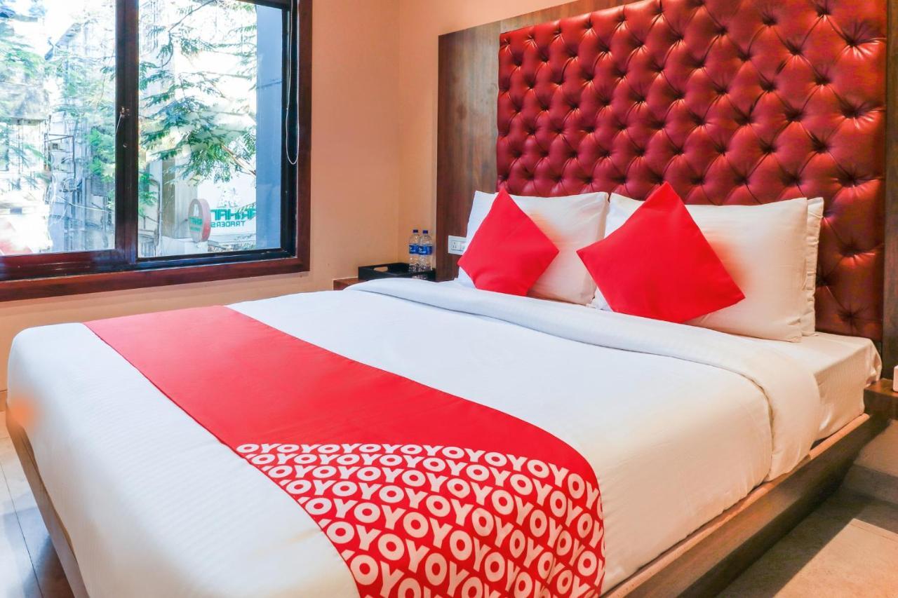 Oyo 70475 Hotel Sea Breeze Bombaim Exterior foto